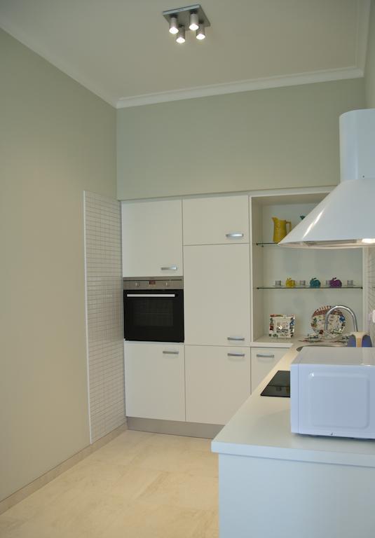 Apartman U Kolonady كارلوفي فاري الغرفة الصورة