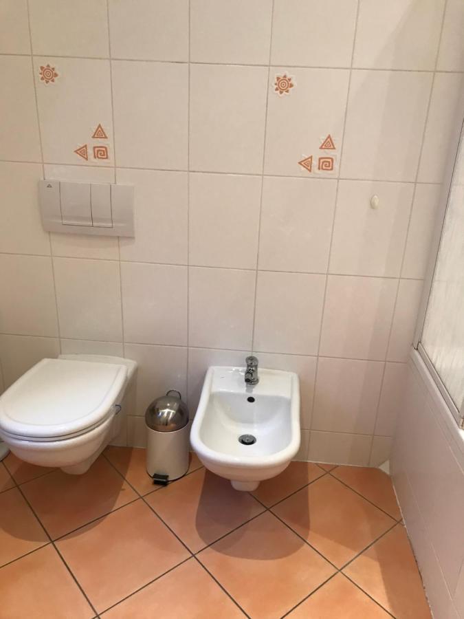 Apartman U Kolonady كارلوفي فاري المظهر الخارجي الصورة